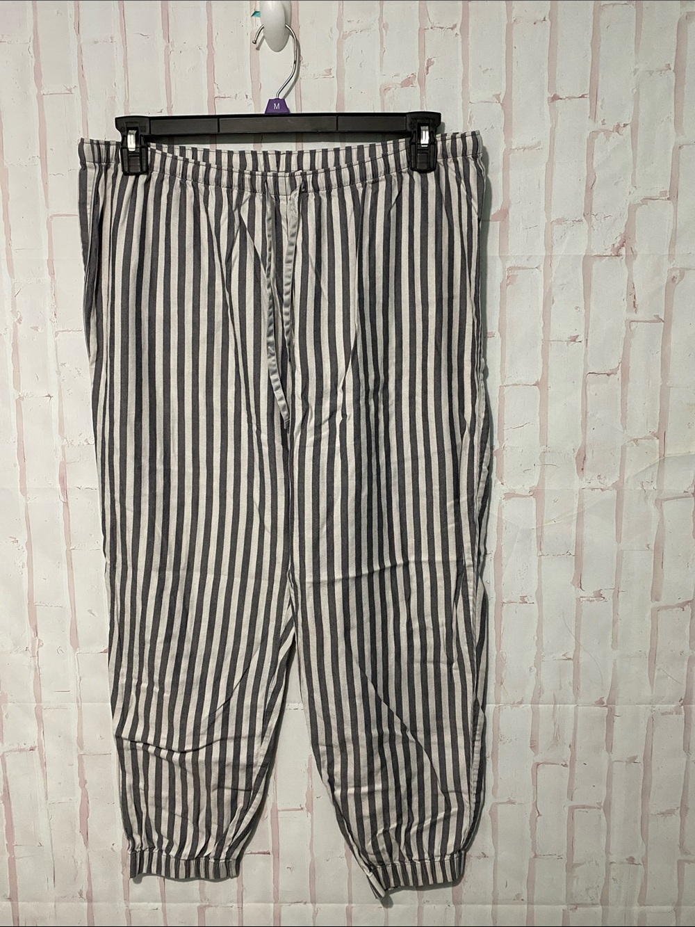 Victoria’s Secret Striped Jogger Pajama Pants size L